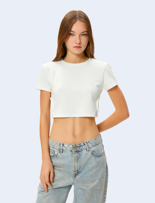 Crop Top Model
